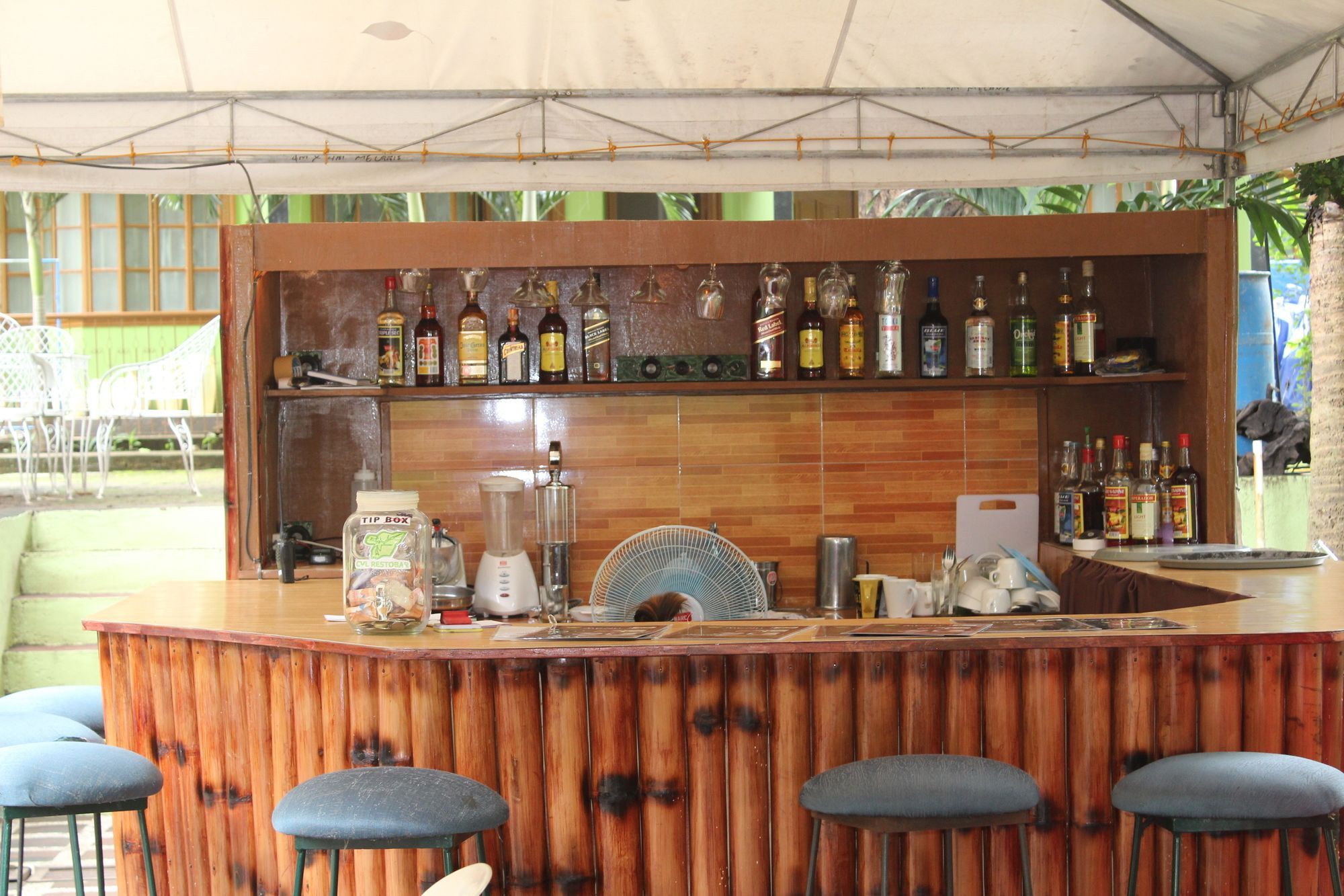 Coron Town Traveller'S Dormitory Exterior foto